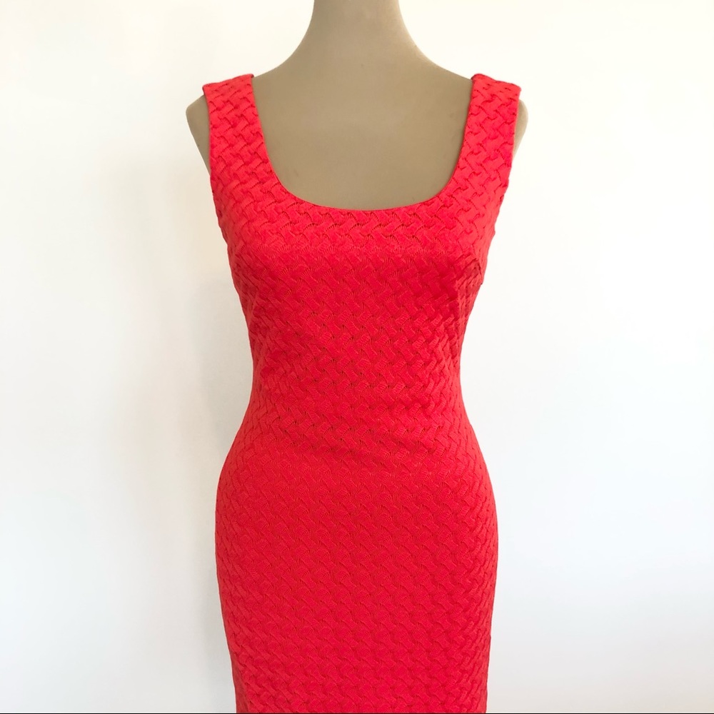{Boutique} Textured Red Midi Dress